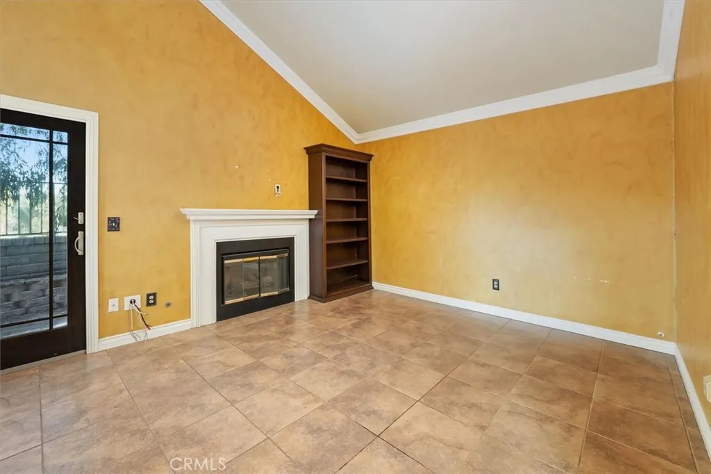 26822 Pamela Drive, Canyon Country, California 91351 home-pic-8